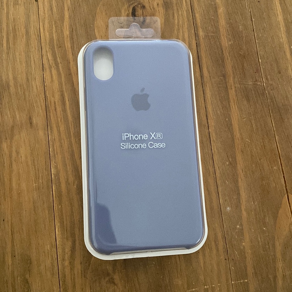 Apple iPhone Xr case light purple